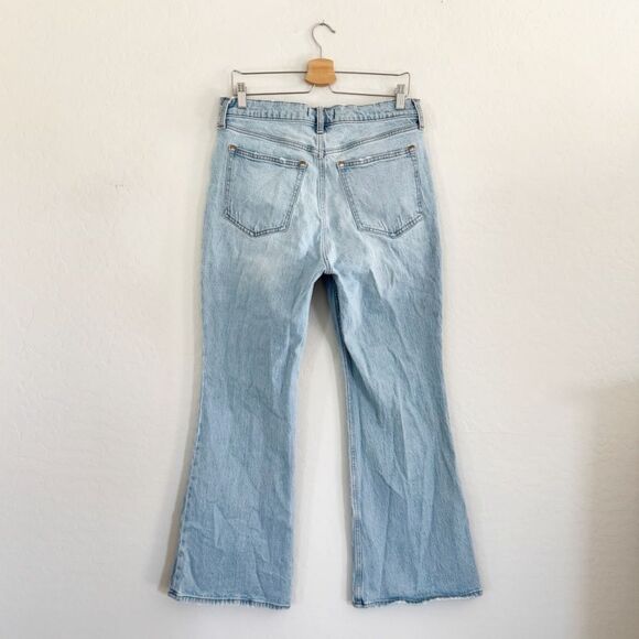 Abercrombie & Fitch The Vintage Flare High Rise Jeans Size 31/12 Short - Picture 4 of 15